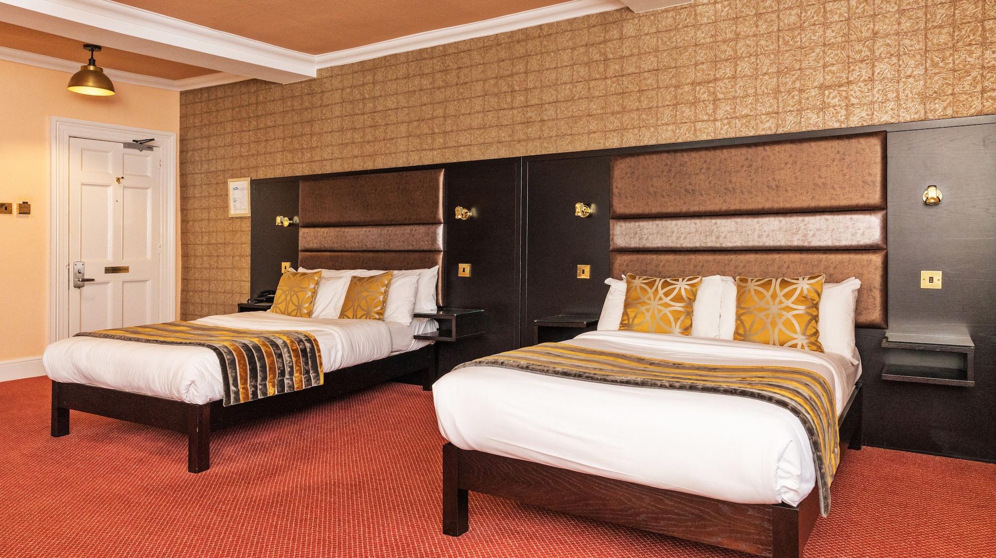 Rogerthorpe Manor Отель Понтефракт