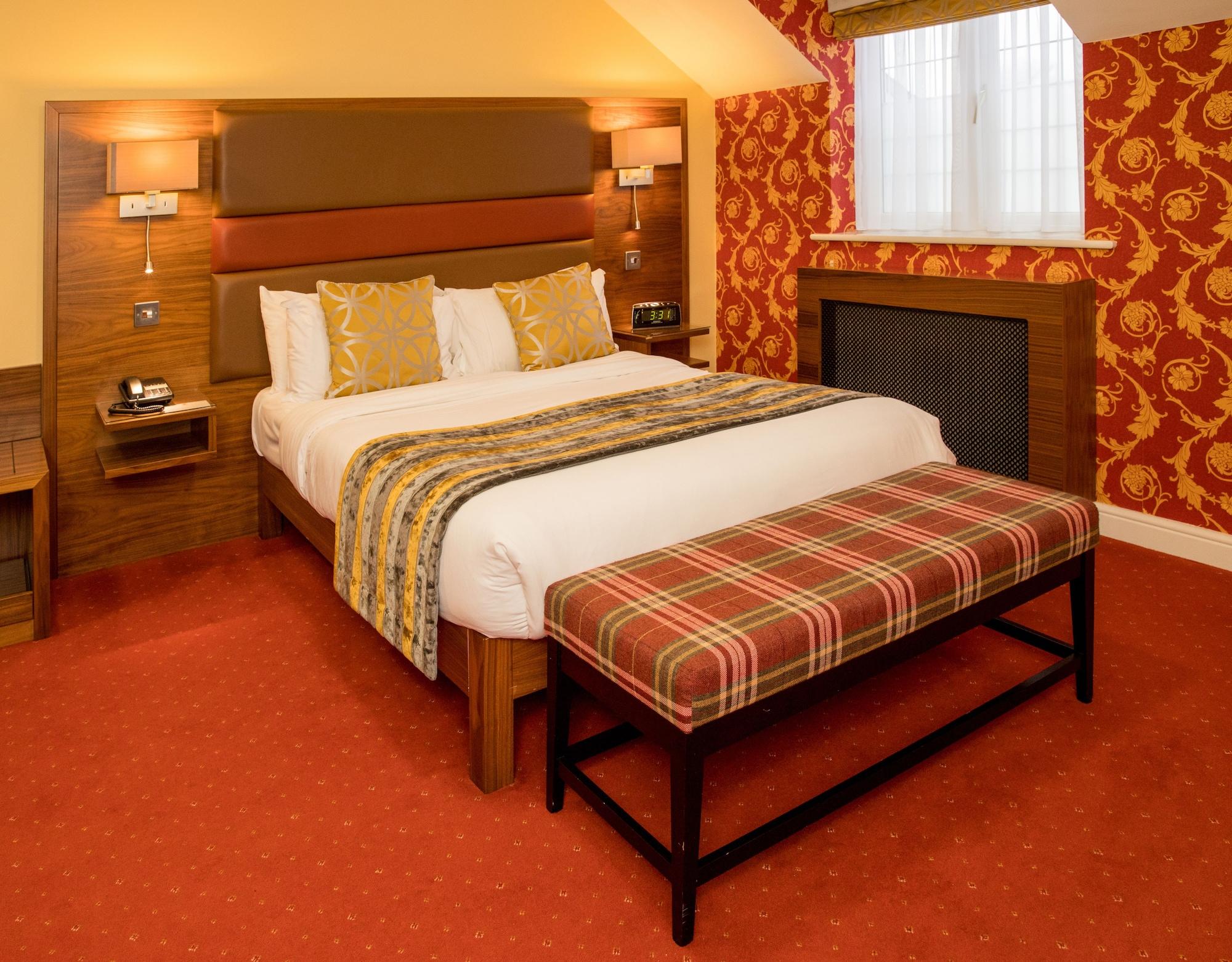 Отель Rogerthorpe Manor 4*