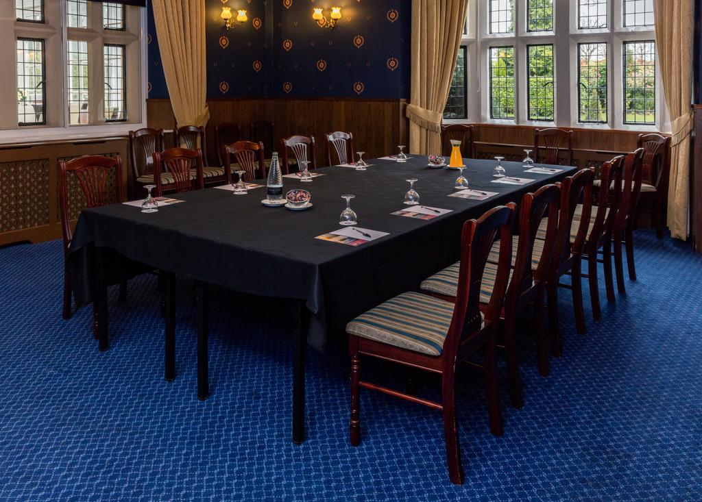 Rogerthorpe Manor 4* Понтефракт
