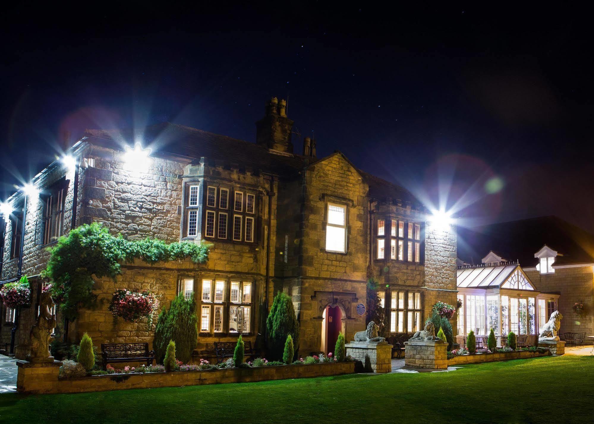 Отель Rogerthorpe Manor