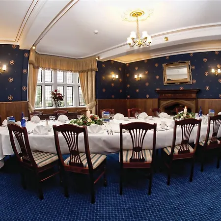 Rogerthorpe Manor Hotel 
